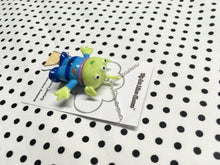 Load image into Gallery viewer, V1 Toy Story Alien 3D Necklace