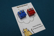 Load image into Gallery viewer, LEGO Brick ’Googly Eyes&#39; Character Earrings - Elmo and Cookie Monster

